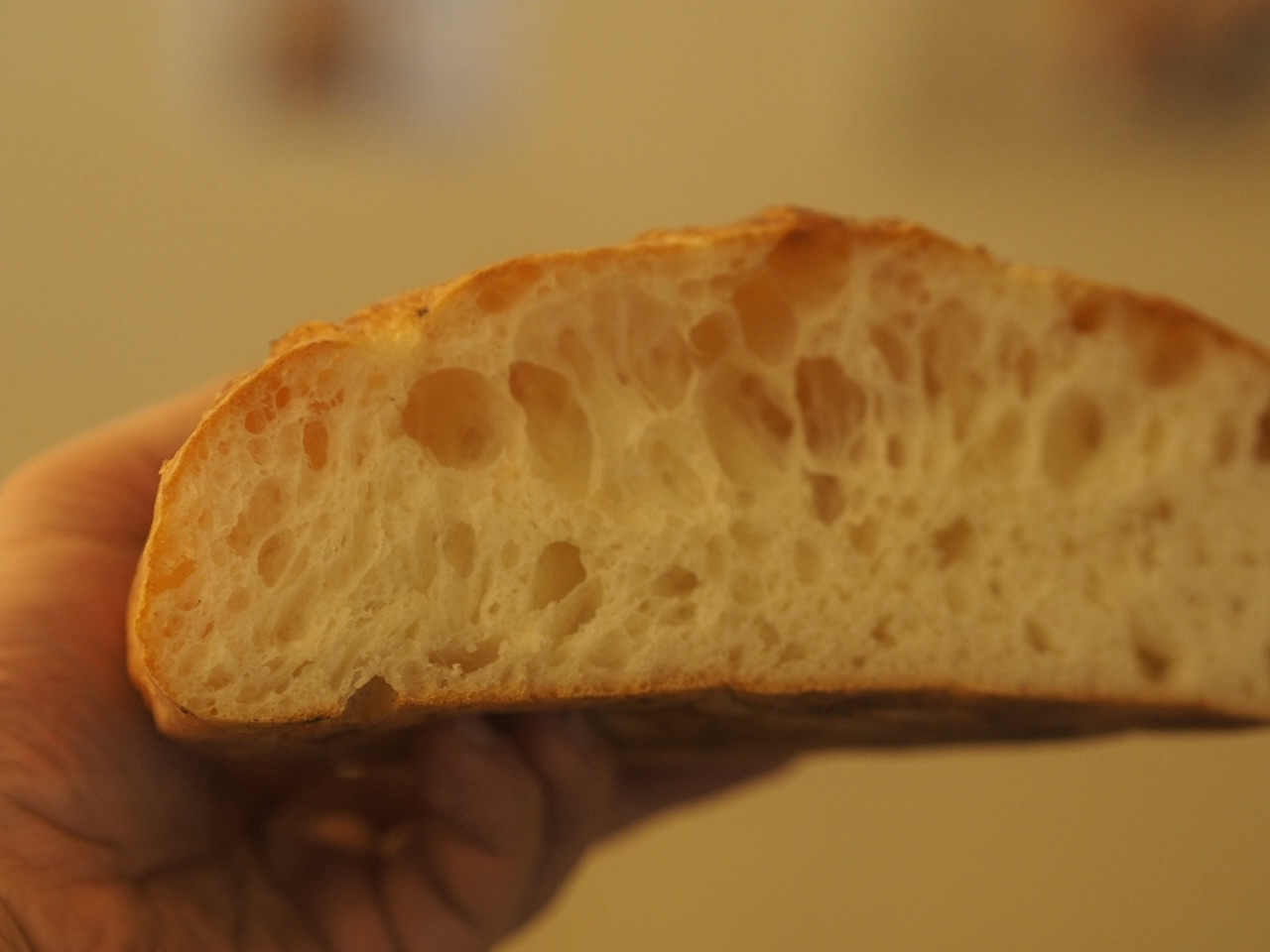 どうもiPhoneがアップグレードされて見づらい店主です